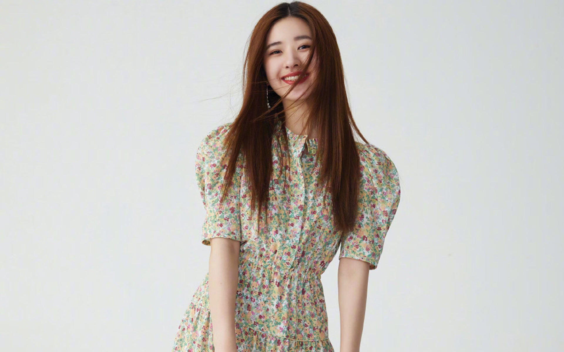 曼城利用短传渗透突破防守密集区,曼城 防守