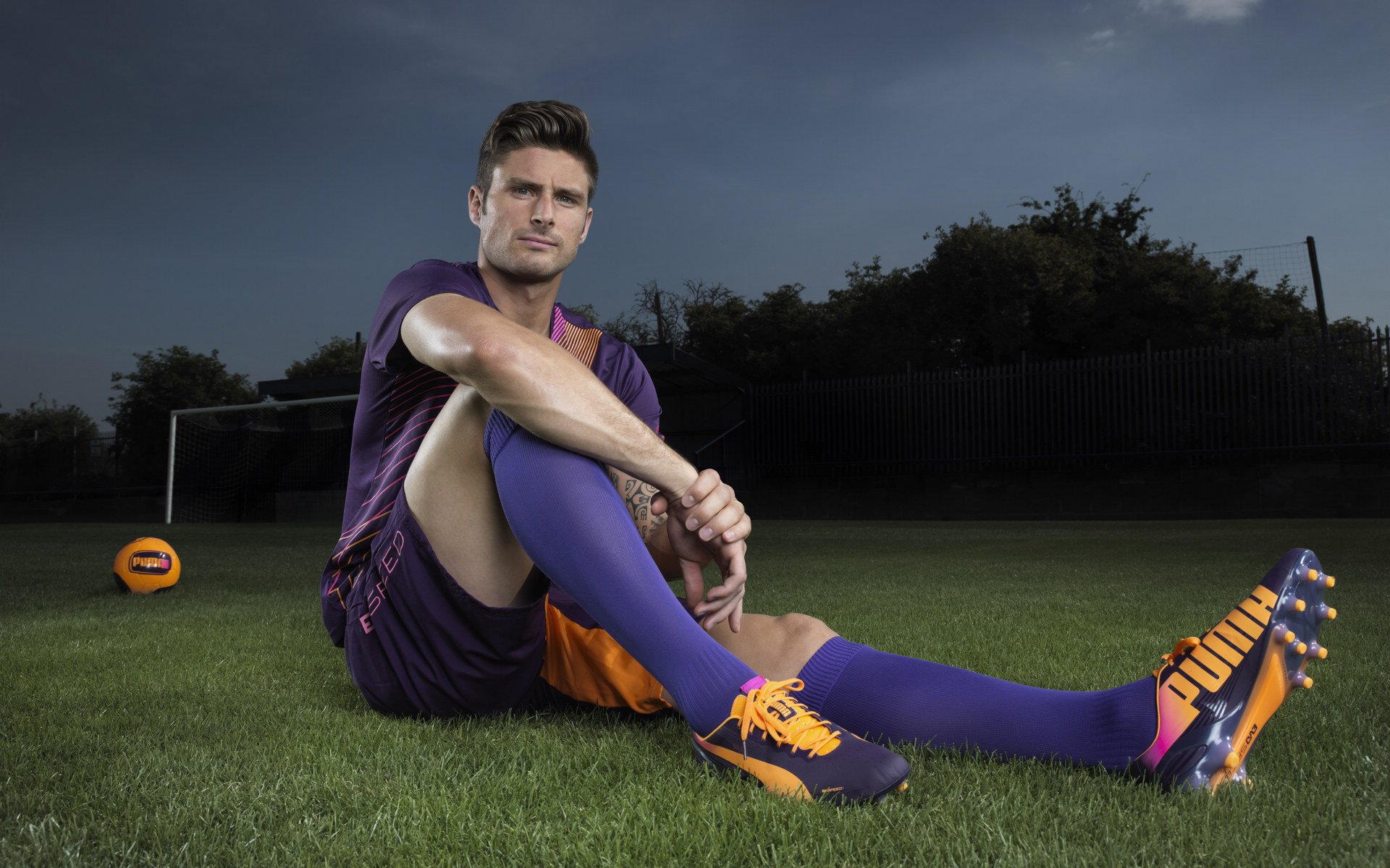 皇马传控渗透打破对手防线布局,皇马 传奇